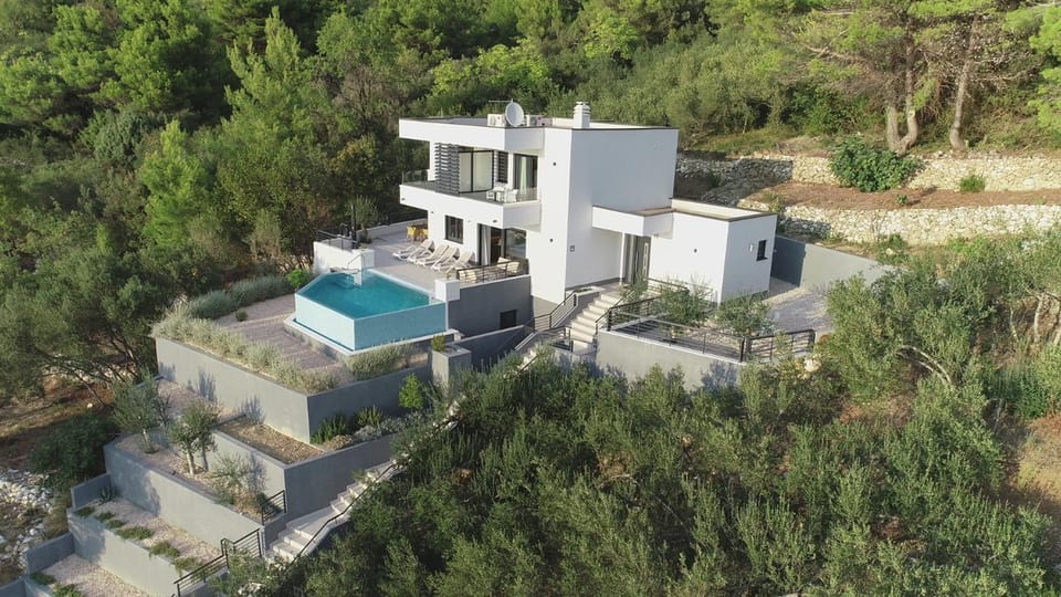 Villa Leona a luxury villa near Makarska, heated pool Villa in Split-Dalmatia County
