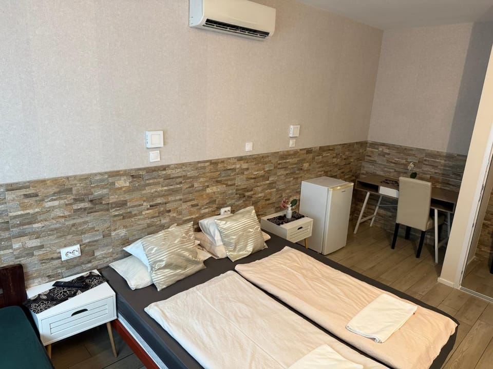 Mosoly Szallashely Bed and Breakfast in Szeged