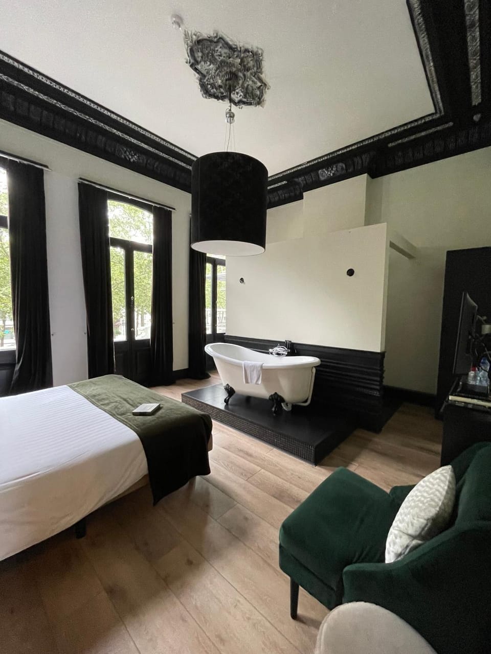 Photo of the whole room