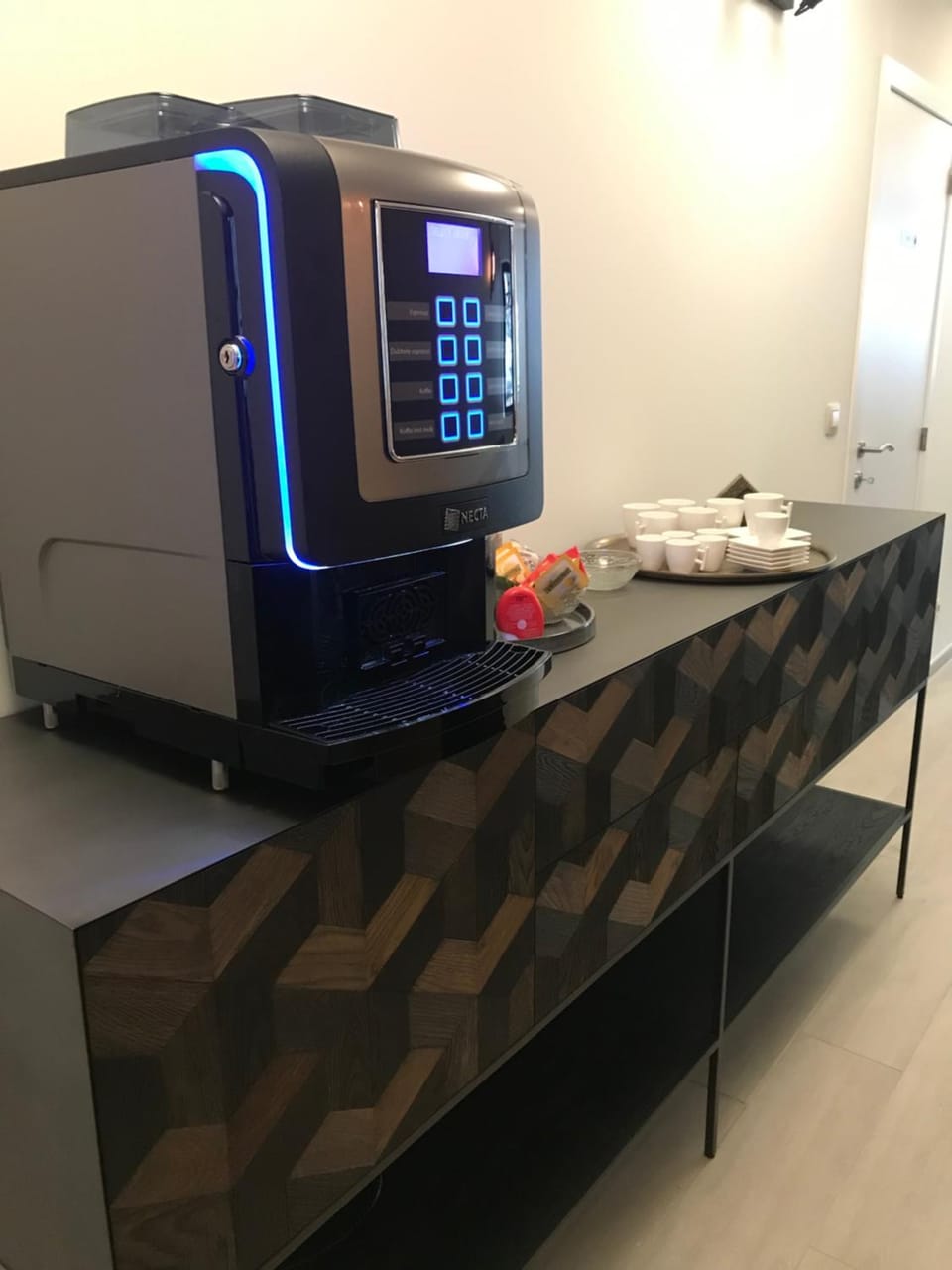 Coffee/tea facilities, Lounge or bar