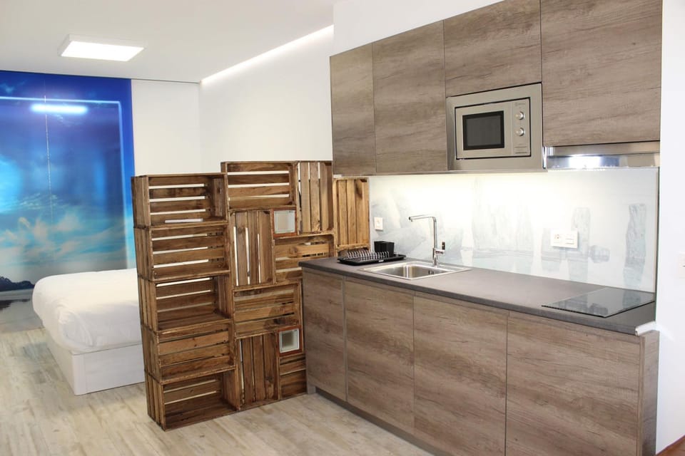 Kitchen or kitchenette