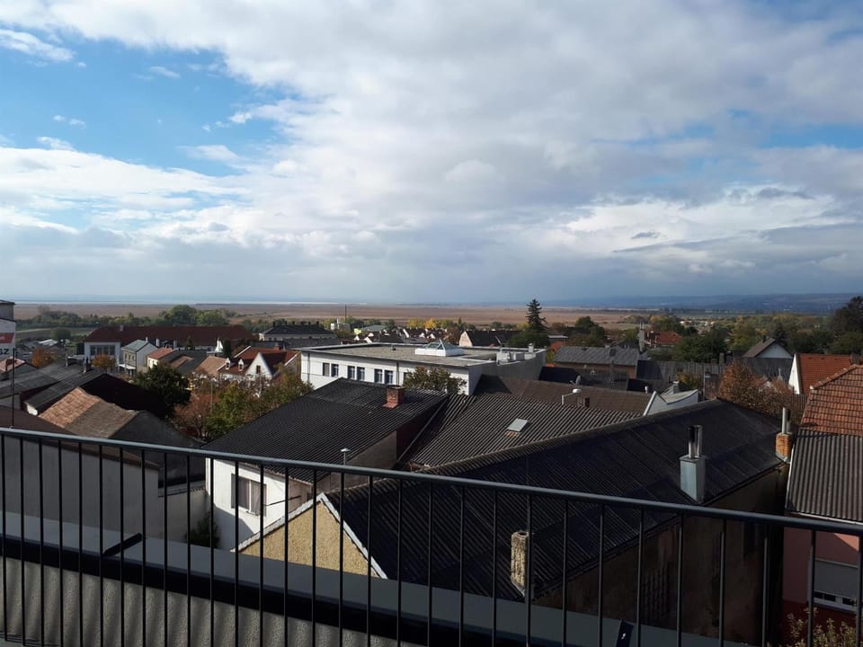 Balcony/Terrace, City view
