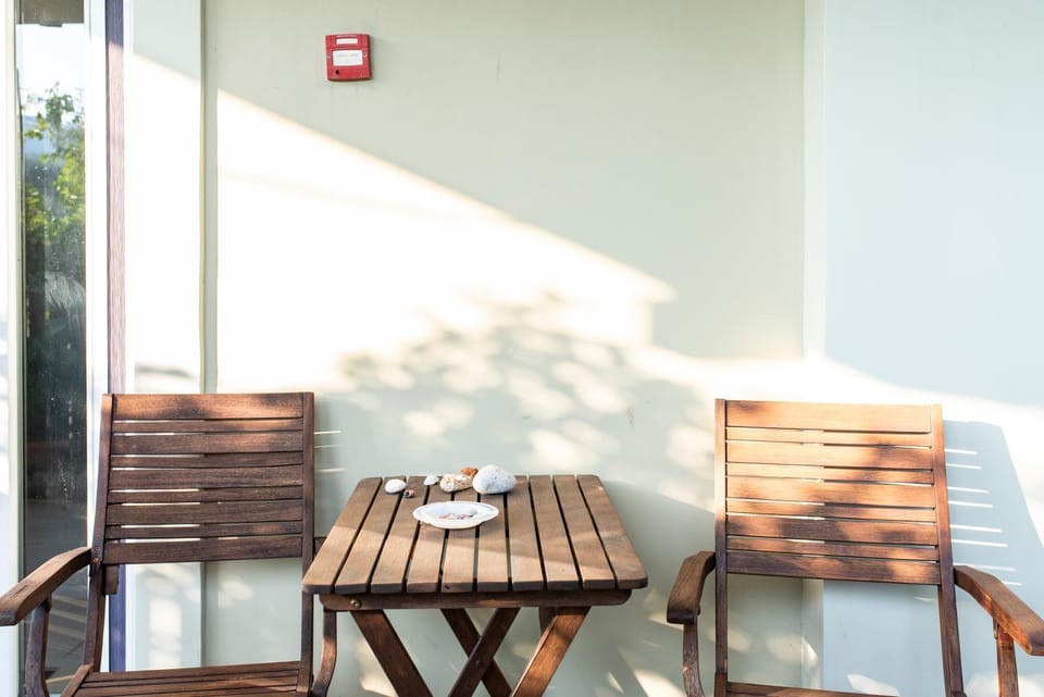 Patio, Day, Seating area