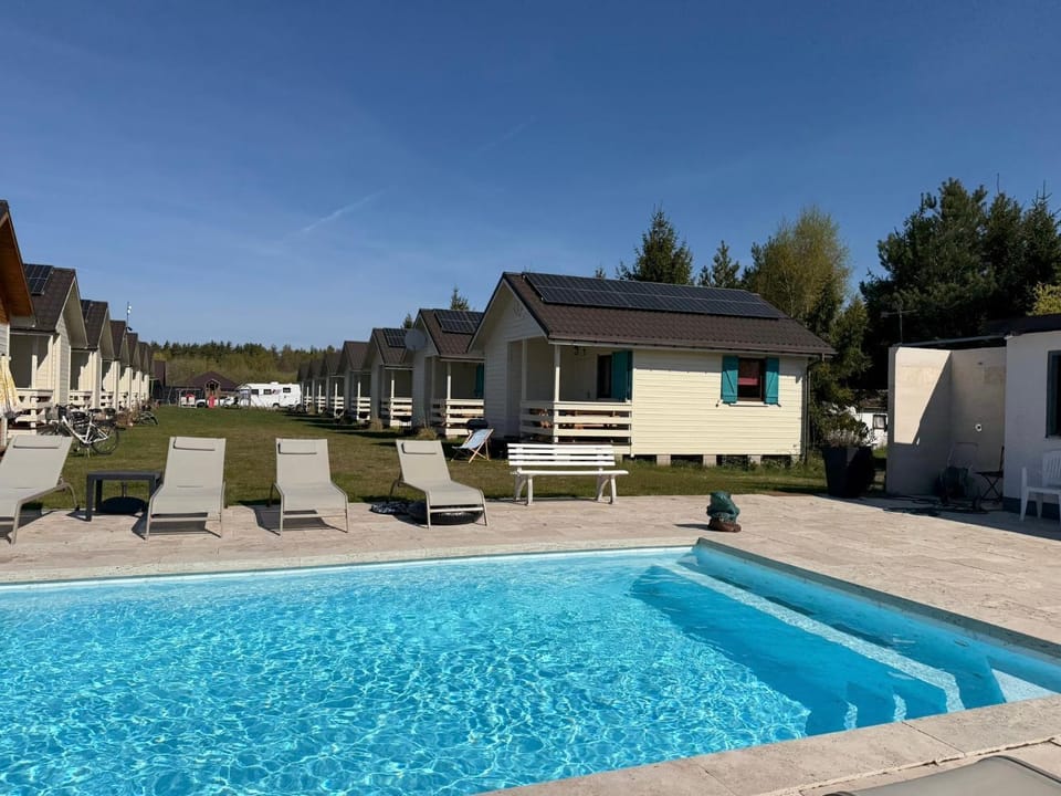 Property building, Day, Garden view, Pool view, Swimming pool, sunbed