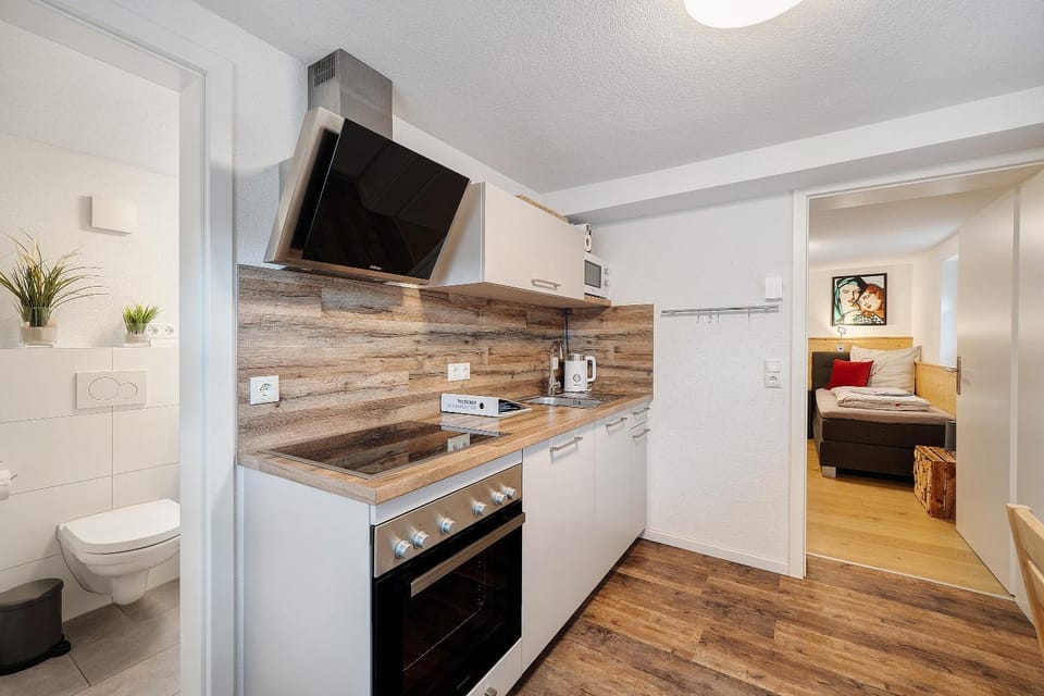 Kitchen or kitchenette, Living room