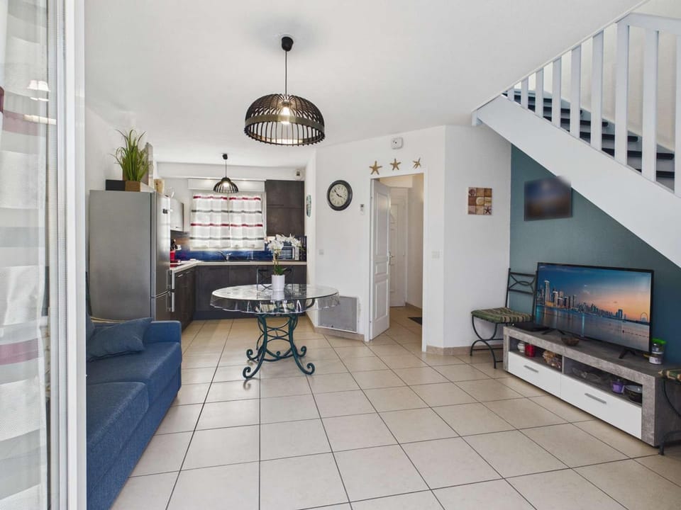 Maison T3 Climatisée à 450m de la Plage avec Terrasse et Garage - FR-1-423-115 House in Agde