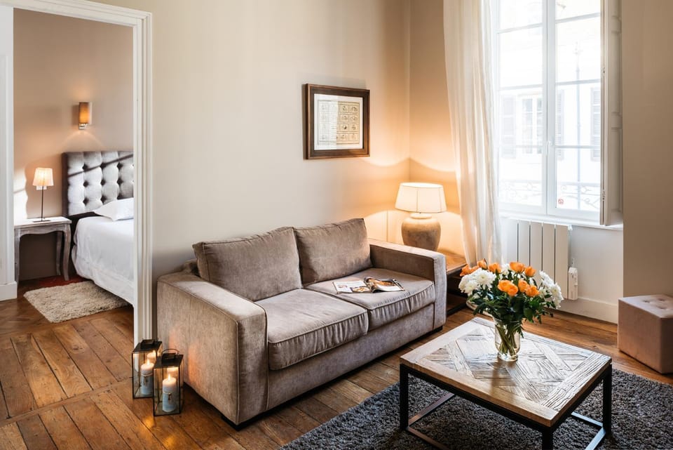 Living room, Photo of the whole room