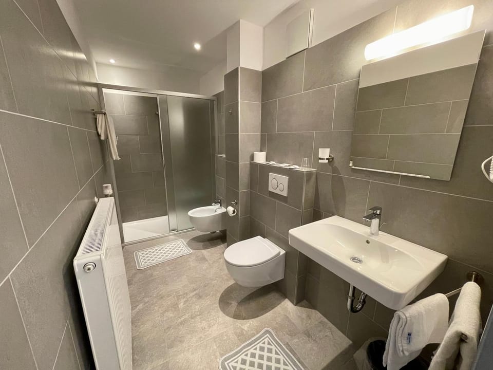 B&B Transit Rooms - Your Stopover, Free Parking Inn in Trentino-South Tyrol