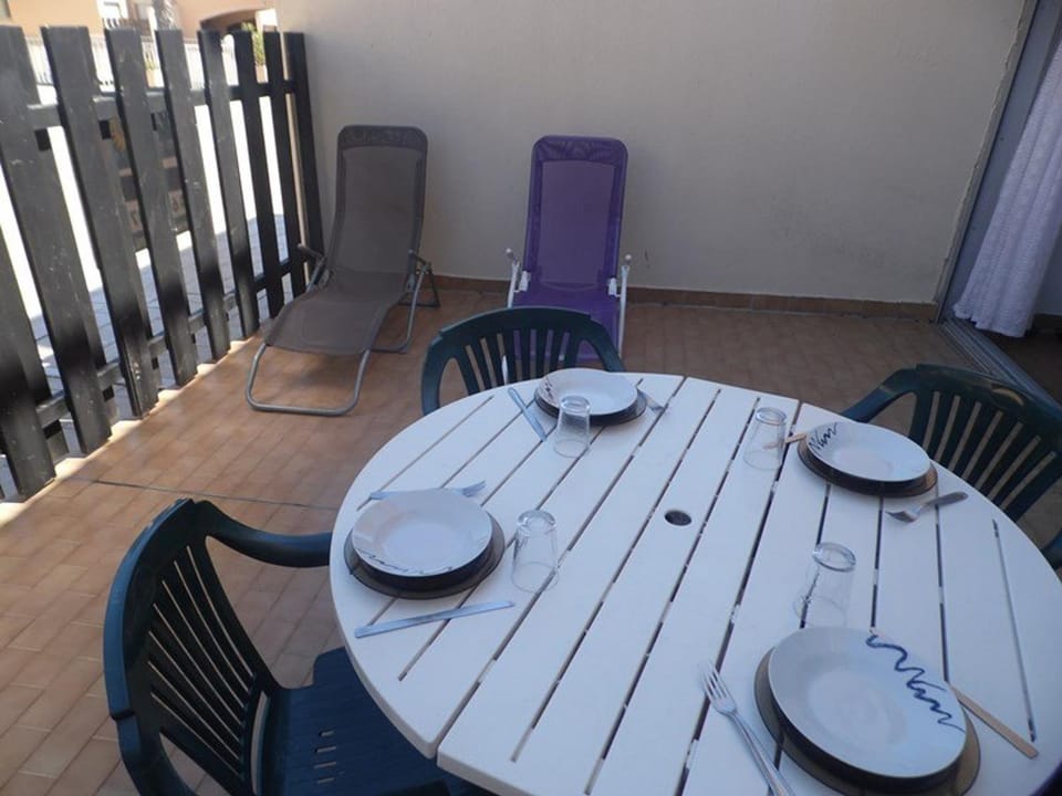 Appartement 2 Pièces avec Grande Terrasse et Parking – Proche Mer, Calme, 4 Couchages - FR-1-326-653 Apartment in Marseillan