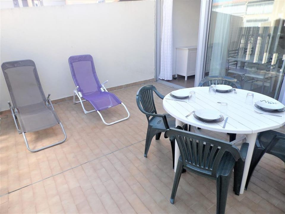 Appartement 2 Pièces avec Grande Terrasse et Parking – Proche Mer, Calme, 4 Couchages - FR-1-326-653 Apartment in Marseillan