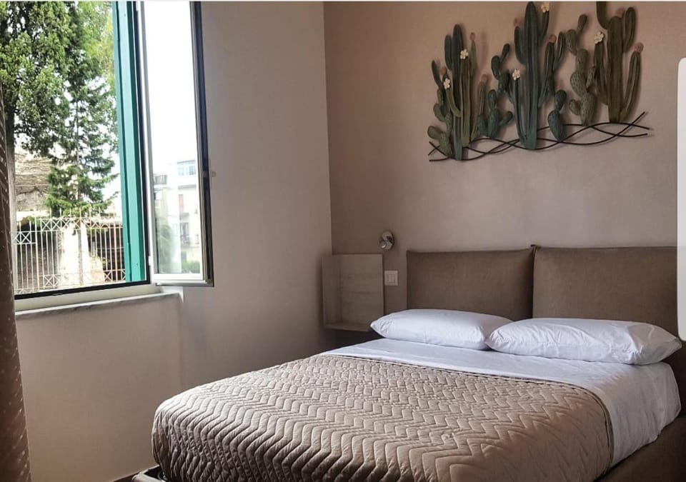 DIMORA FLEGREA room & breakfast Bed and Breakfast in Pozzuoli