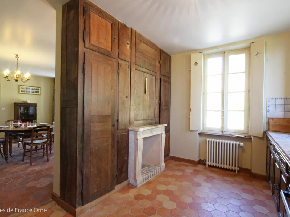 Demeure historique dans un château avec jardin et connexion WIFI - FR-1-497-13 House in Normandy