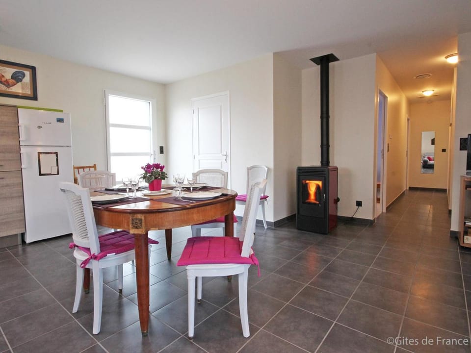 Écogîte indépendant 8 pers proche forêt, terrasse, animaux acceptés - FR-1-497-23 House in Normandy
