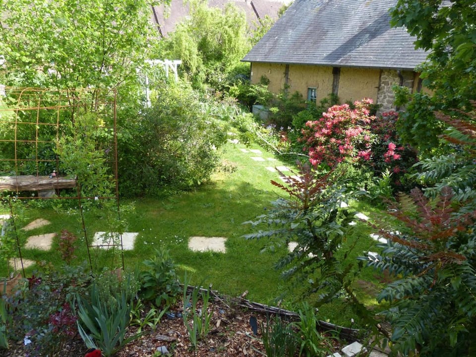 La Bergerie: Maison ancienne avec jardin anglais, 2 chambres - FR-1-497-35 House in Normandy