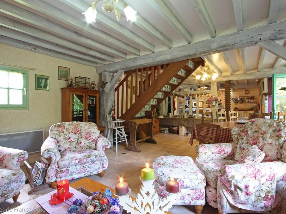La Bergerie: Maison ancienne avec jardin anglais, 2 chambres - FR-1-497-35 House in Normandy