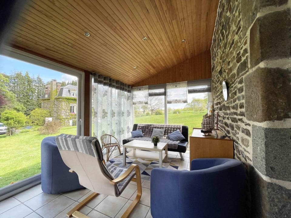 Maison chaleureuse avec WIFI et animaux acceptés près du Mont de Cerisy - FR-1-497-40 House in Normandy