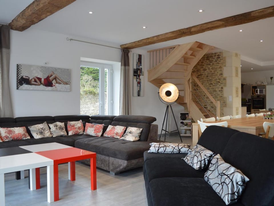 Maison spacieux pour familles avec terrasse et animaux acceptés - FR-1-497-53 House in Normandy