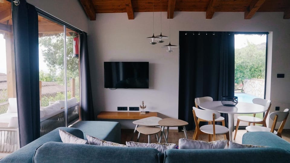 Golden Haven Luxe Bungalow Resort House in Tisno