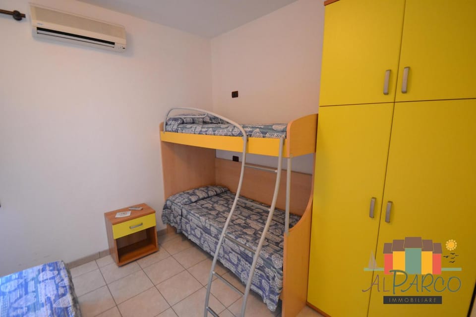 bunk bed