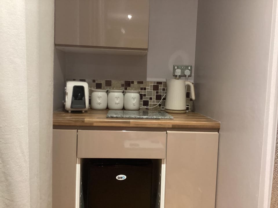 Coffee/tea facilities, Kitchen or kitchenette