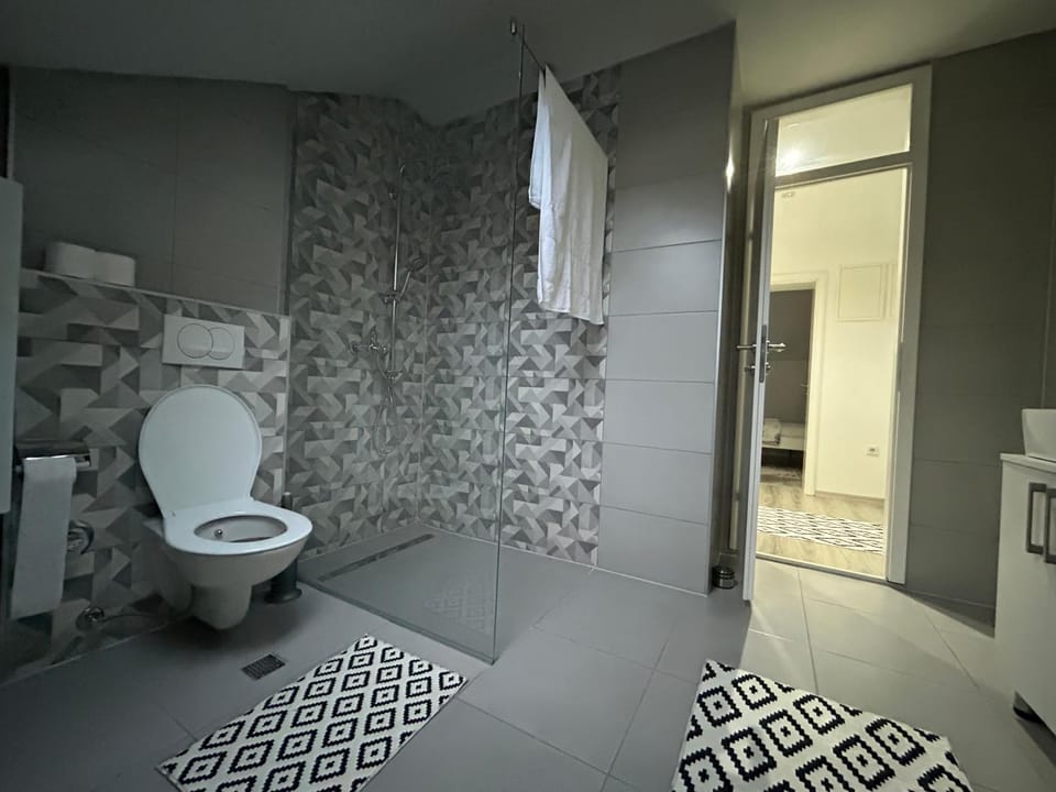 Shower, Toilet, Bathroom