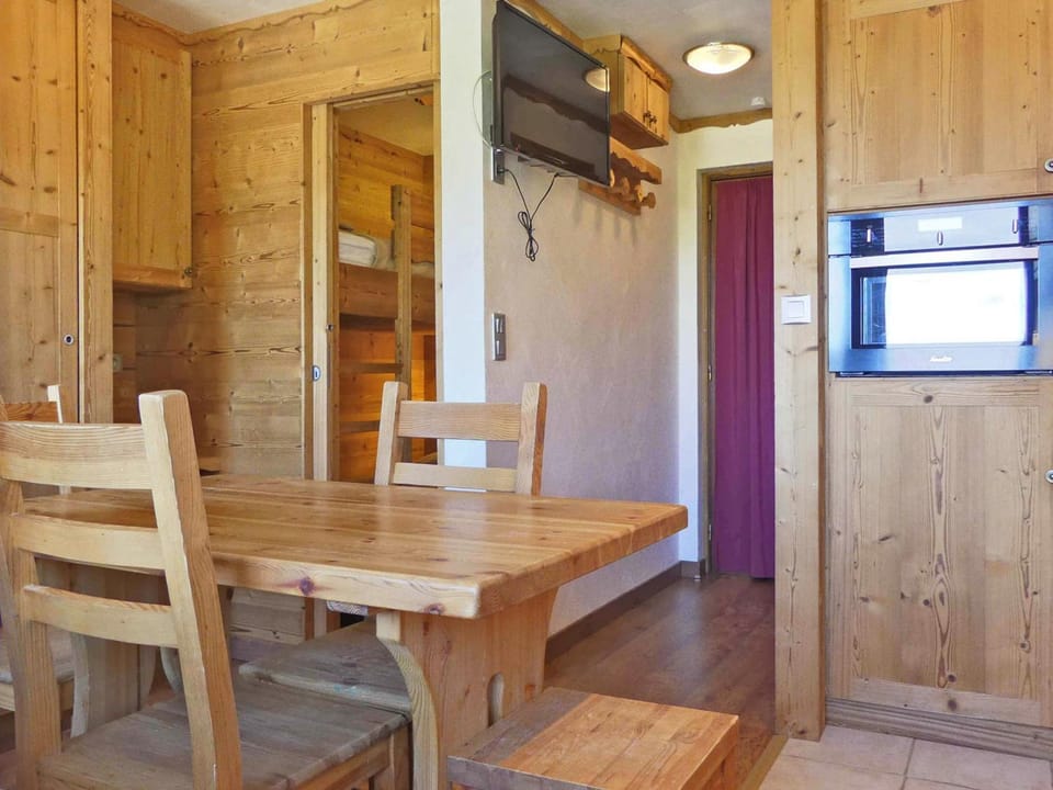 Charmant Studio Méribel - Centre, Animaux Admis - FR-1-182-202 Apartment in Les Allues