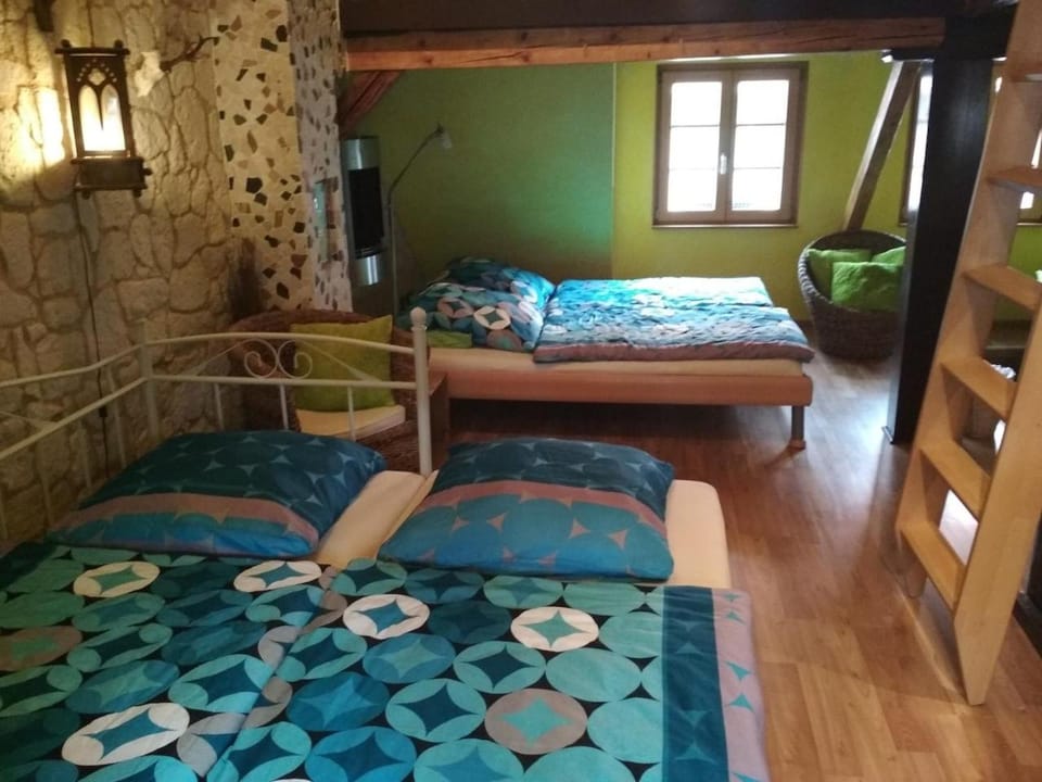 Photo of the whole room, Bedroom