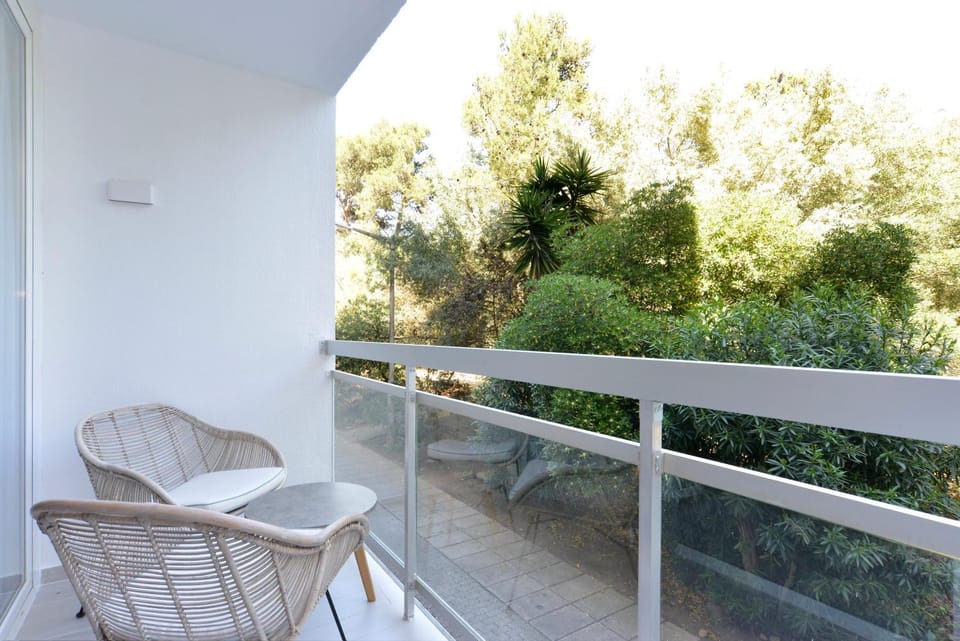 Balcony/Terrace, Garden view
