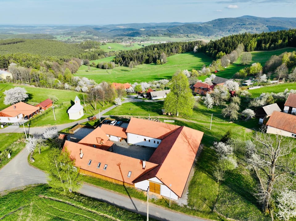 Property building, Day, Neighbourhood, Natural landscape, Bird's eye view, View (from property/room), Mountain view