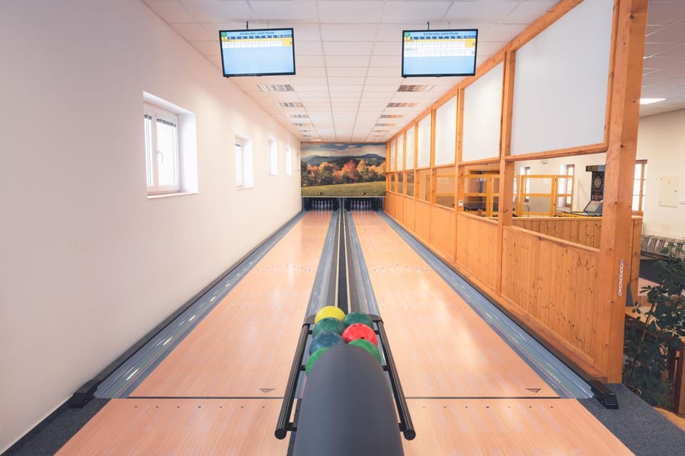Communal lounge/ TV room, Bowling