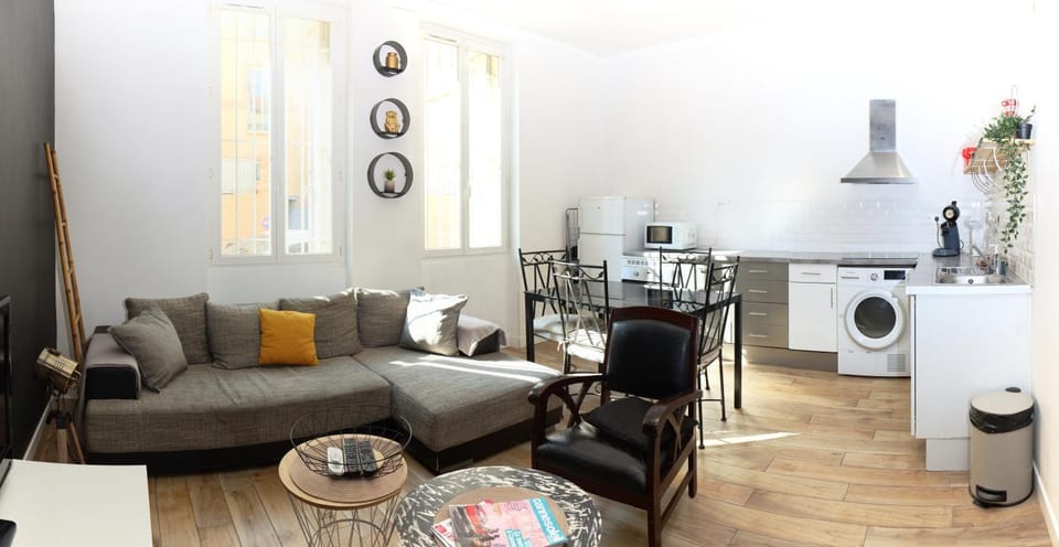 Centre ville 10 min de la Croisette/Downtown Apartment in Cannes