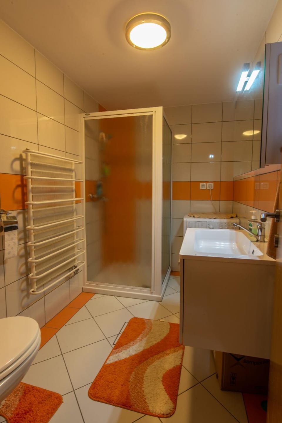 Shower, Toilet, Bathroom