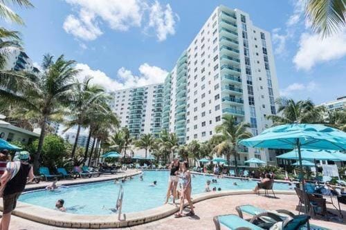 Property building, Swimming pool