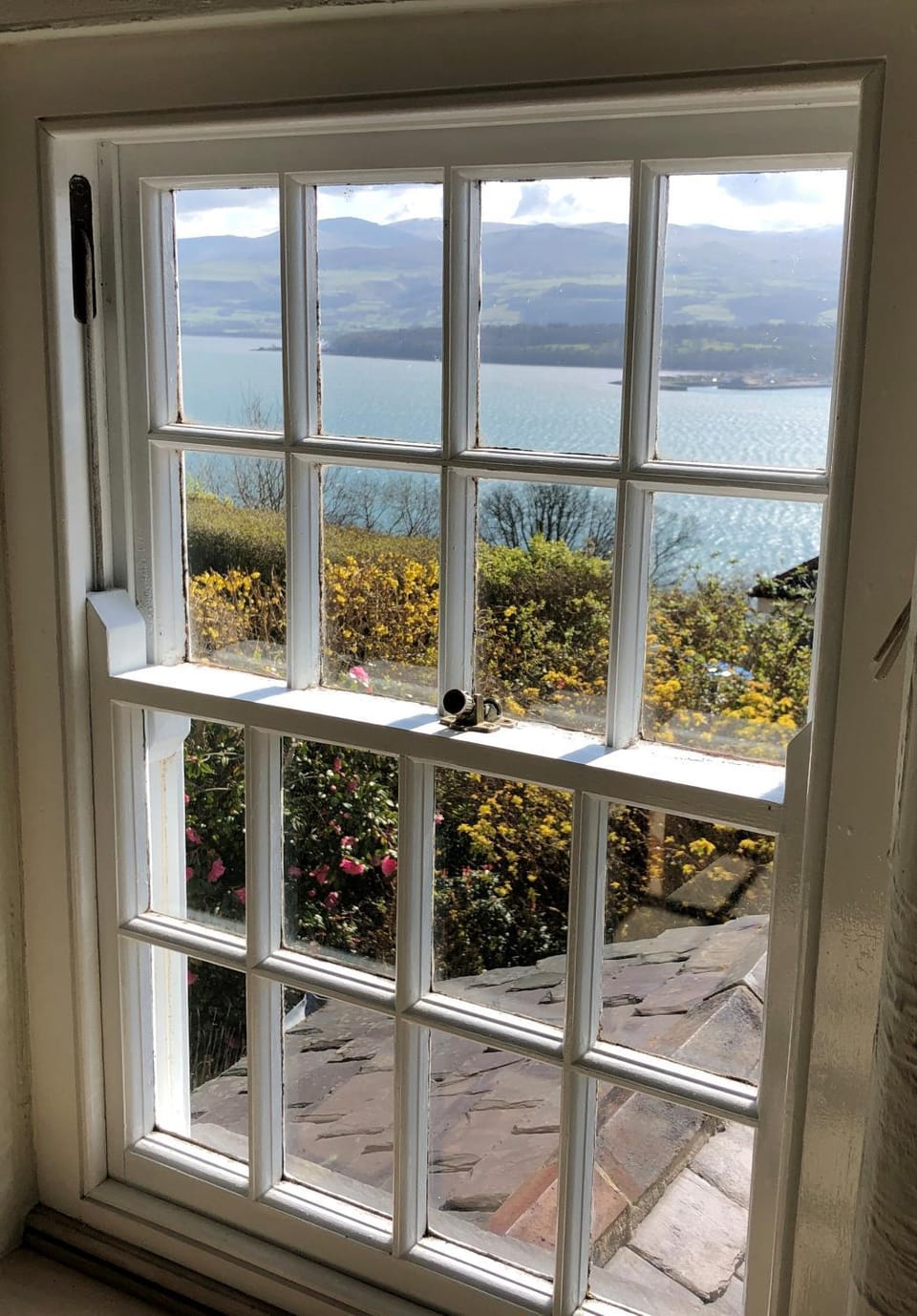 Coed y Berclas cottage, private orchard with stunning views House in Wales