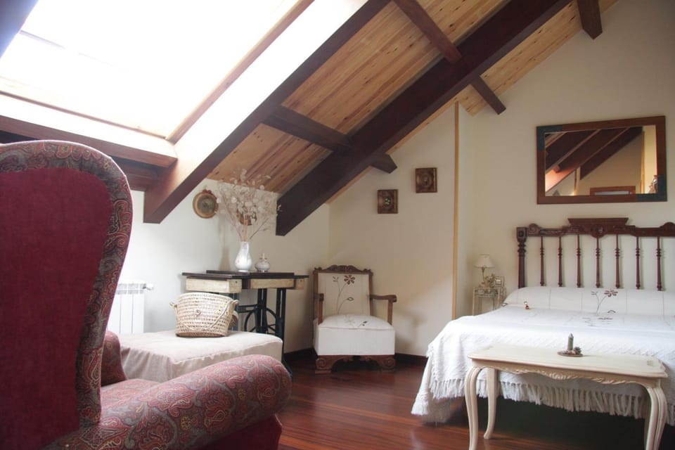 Casa de Sixto Country House in O Eume