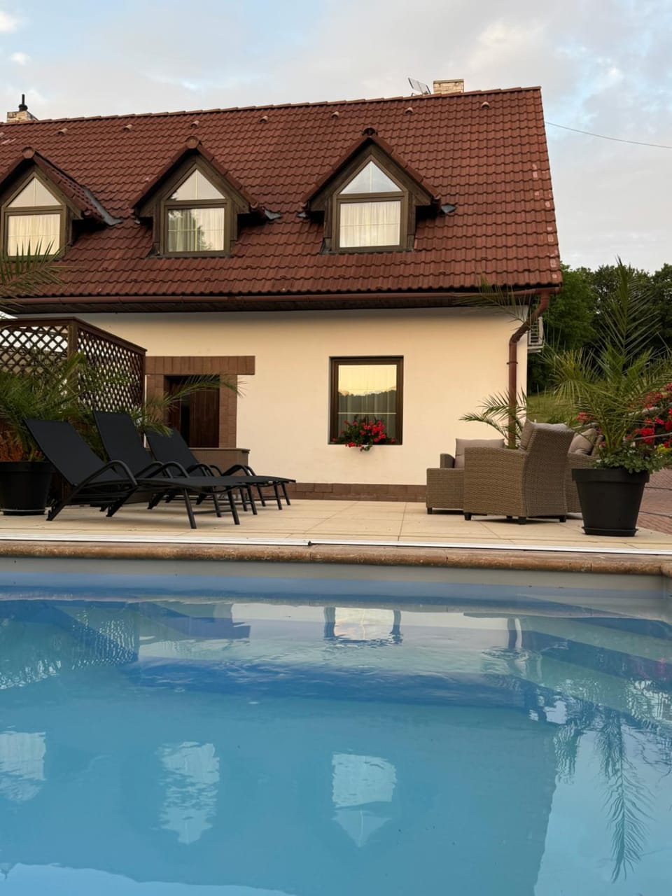 Property building, Swimming pool