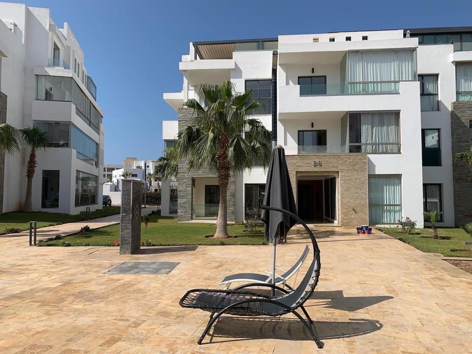 Très haut standing piscine, plage, Netflix, couples mariés Apartment in Agadir