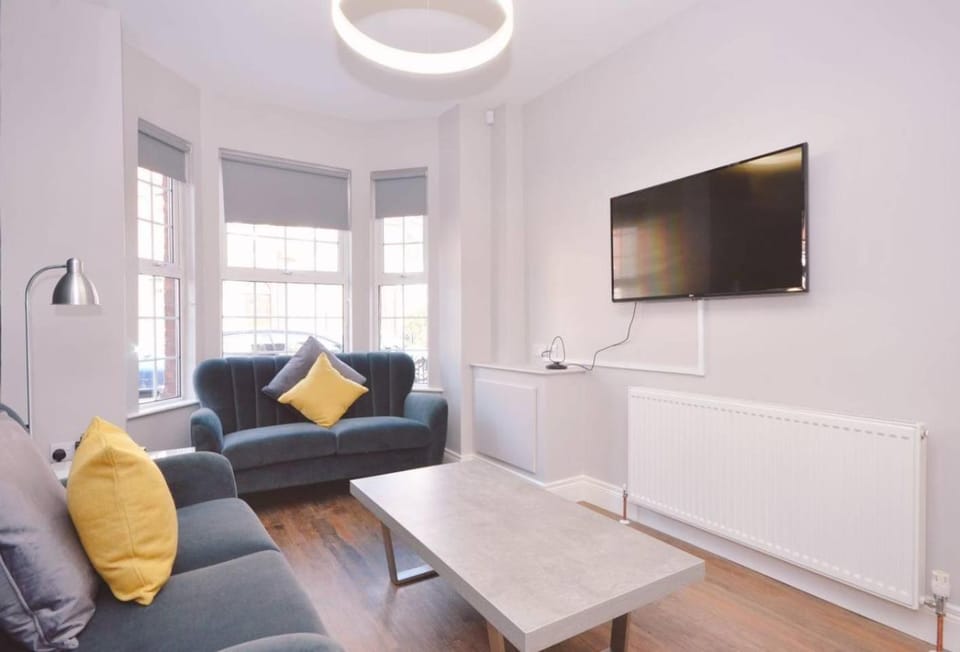Modern Queens Quarter Townhouse 2 House in Belfast