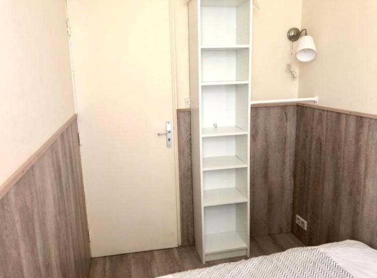Bedroom, wardrobe