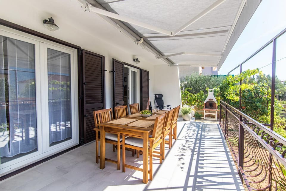 Property building, Balcony/Terrace