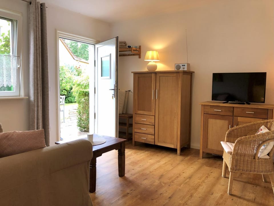 Living room, Photo of the whole room