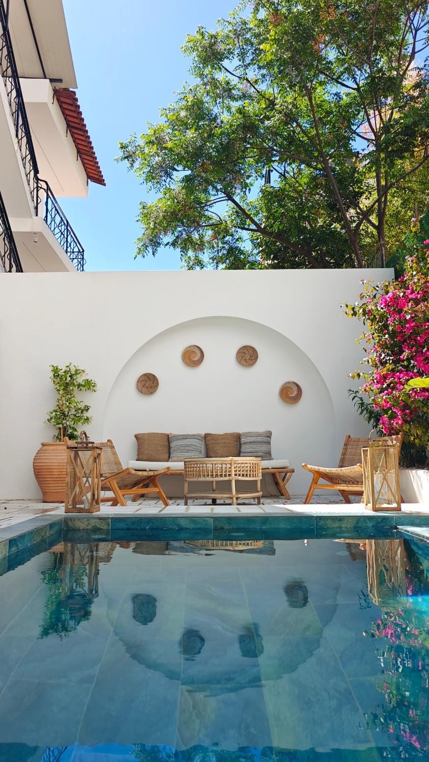 Patio, Pool view, Swimming pool