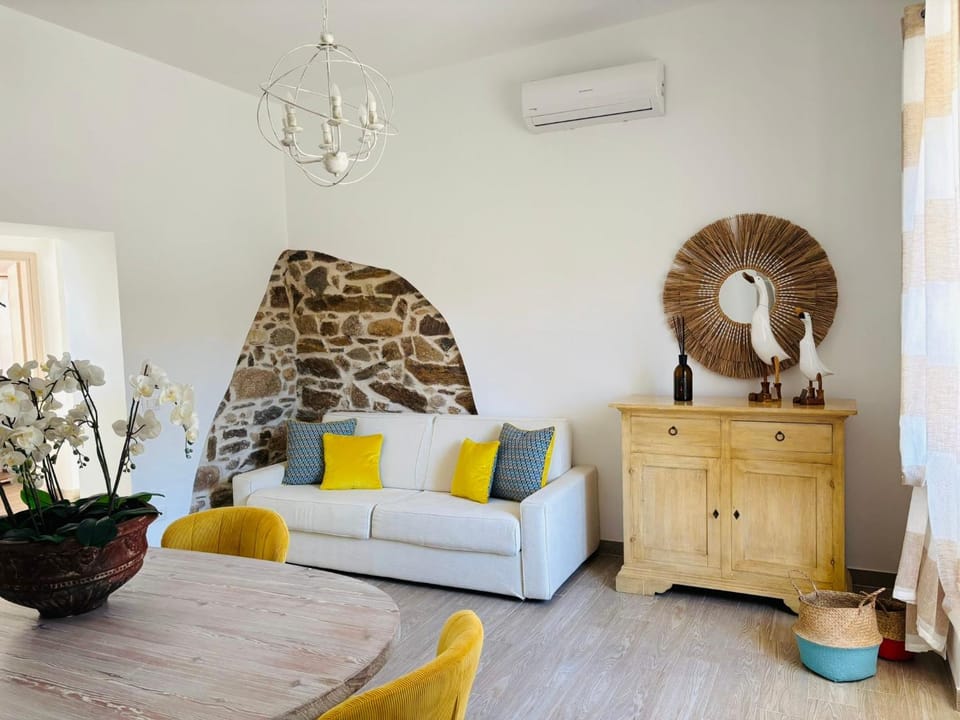 Living room, air conditioner