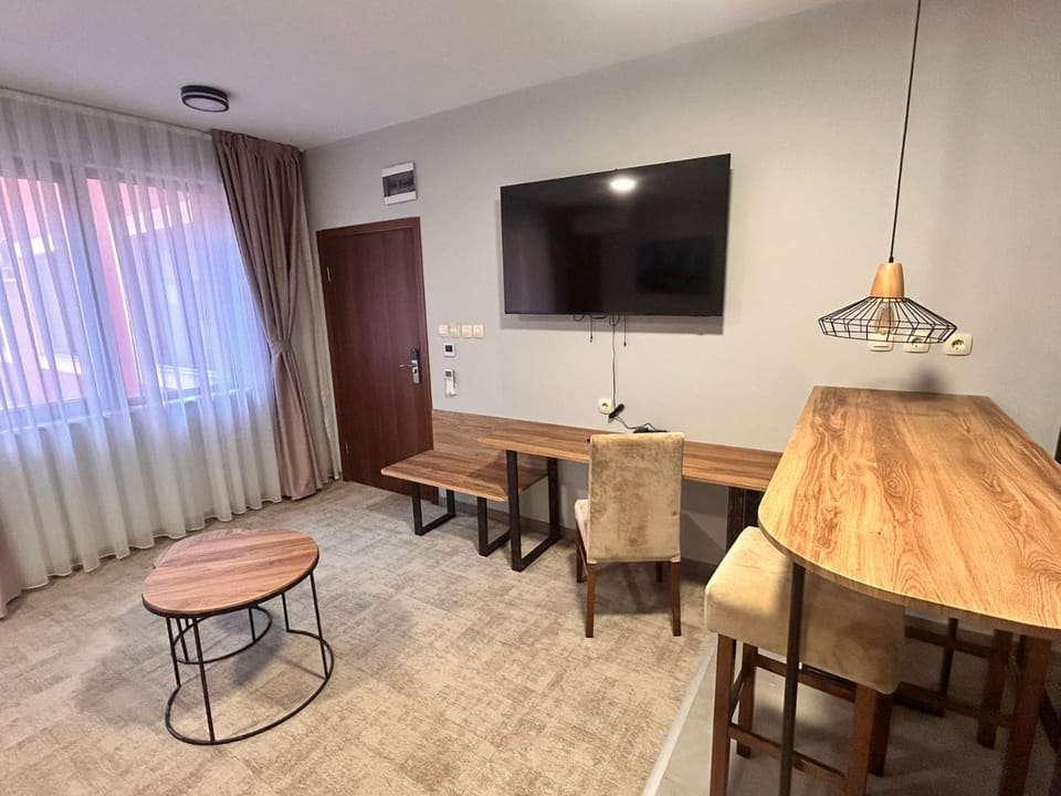 TV and multimedia, Seating area