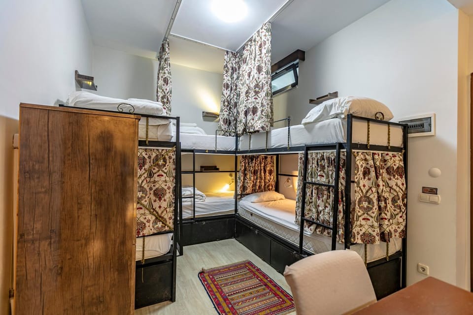 bunk bed