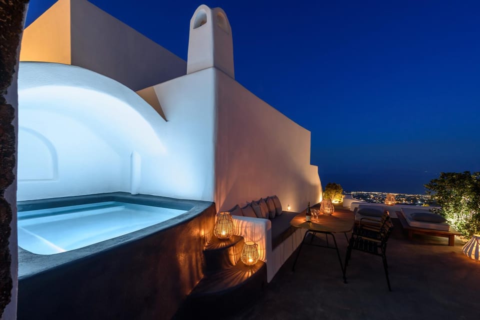 Patio, Night, Natural landscape, Hot Tub, View (from property/room), Balcony/Terrace, Pool view, Sea view