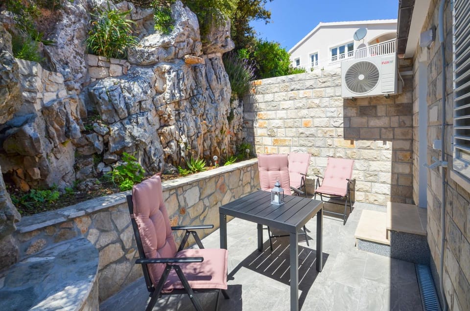 Patio, Balcony/Terrace