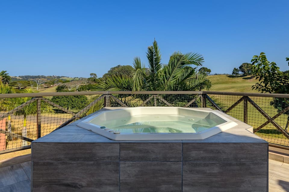 Hot Tub, Pool view