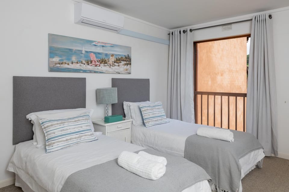 Photo of the whole room, Bedroom, air conditioner