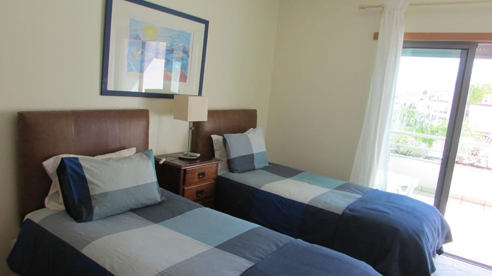 Pomba Branca (4-6 per.) Piscina, 500m Praia Apartment in Olhos de Água